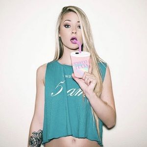 Meet your Posher, Caroline